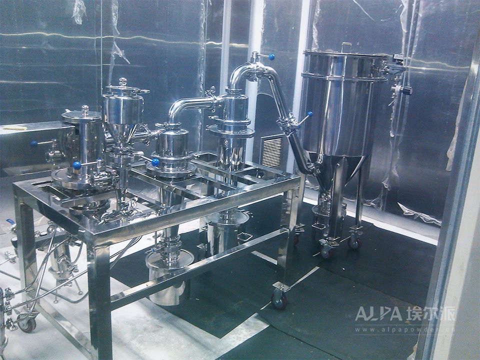 實(shí)驗(yàn)室三合一<a href=http://galvanizingplants.cn/chanpin/27.html target=_blank class=infotextkey>氣流粉碎機(jī)</a>